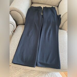 Under Armour Black Sweatpants for Ultimate Comfort